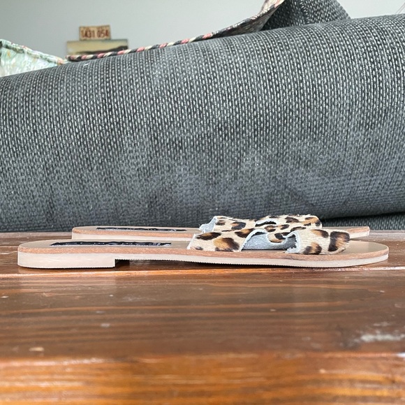 NWOT Steve Madden Greece Cheetah Print Leather Slides Sandals - Picture 7 of 9